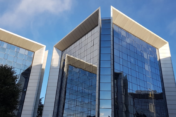 國內的“智能建筑”與歐洲的有何異同？(圖1)裕乾電子